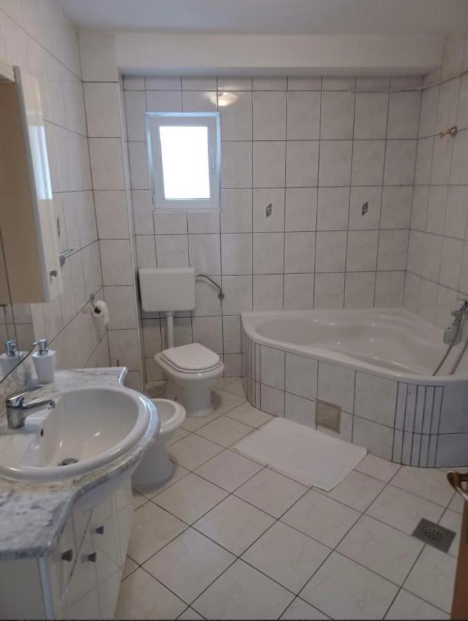 Apartmani Adria Trogir Luaran gambar